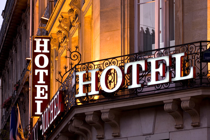 The Essential Guide to Hotel and Motel Signs: Types and Their Importance